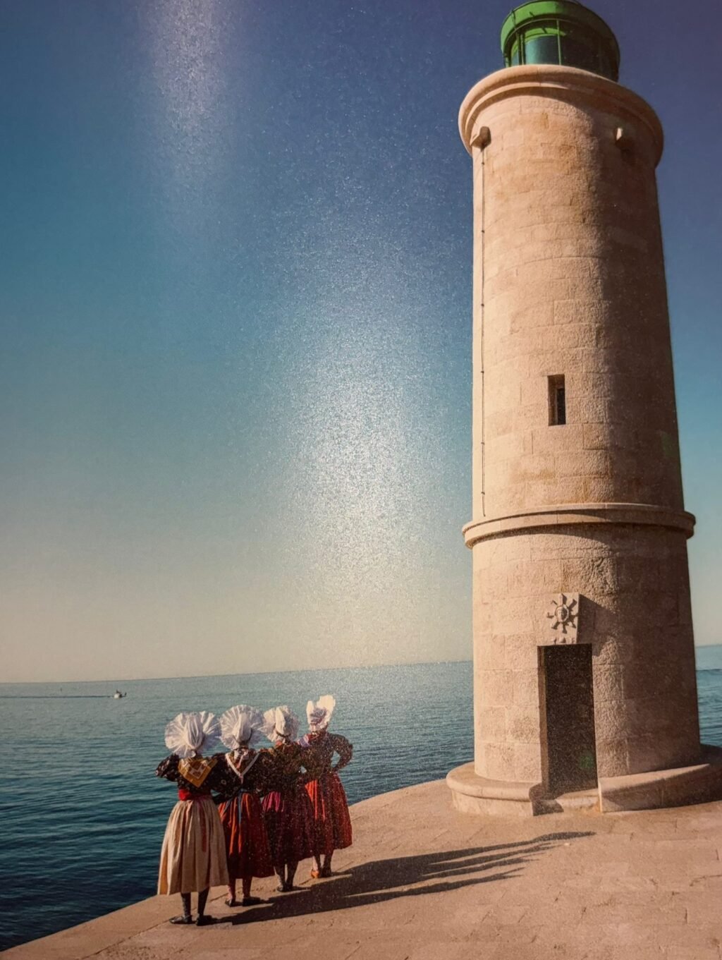Instagram post from leweekend.aubagne. This post is in position 2.